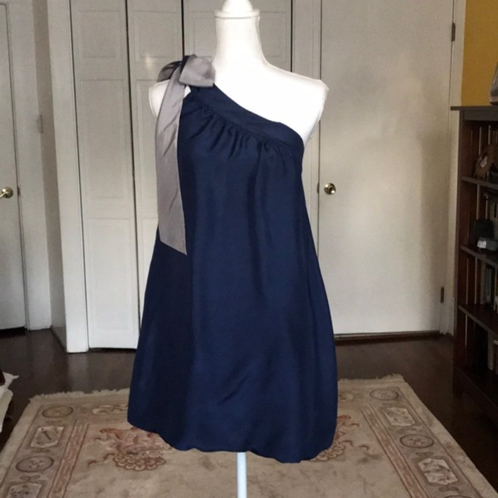 Ella Moss one shoulder navy blue silk bubble hem dress - Picture 2 of 9